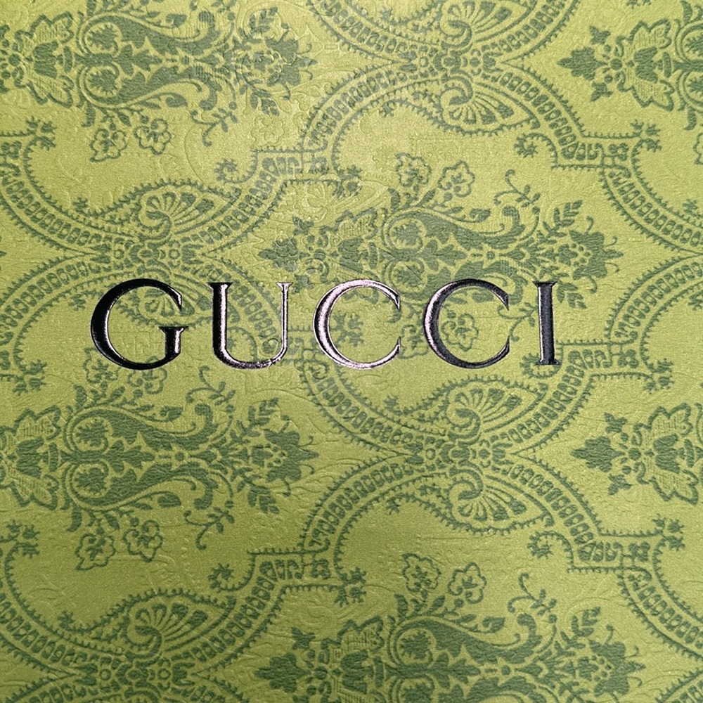 New Elegant Gucci Empty Gift Bag – Perfect for Your Special Moments - Picture 6 of 8